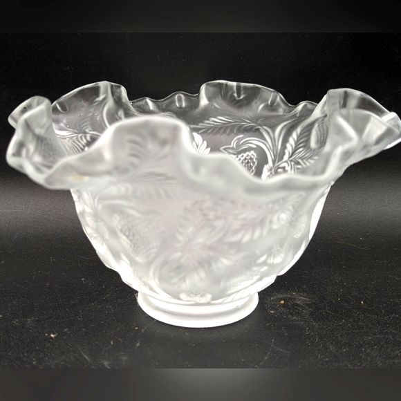 Vintage Fenton Ruffle Frosted Satin Embossed Strawberry Strawberries Vine Art - Picture 8 of 9
